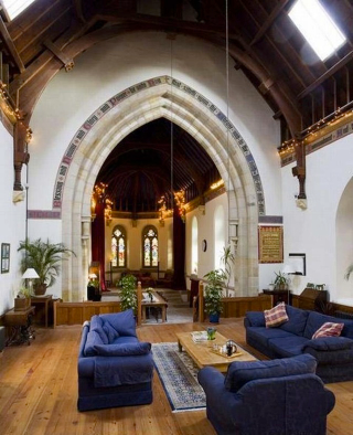 Illustration for article titled Beautiful Churches That Have Been Converted into Secular Buildings